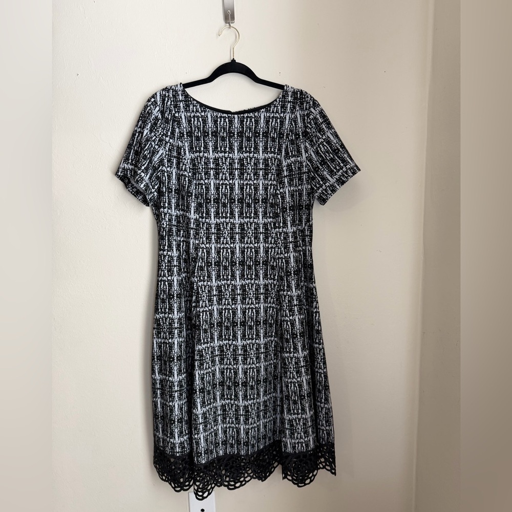 ✔️Lane Bryant Monochrome Patterned Midi Dress